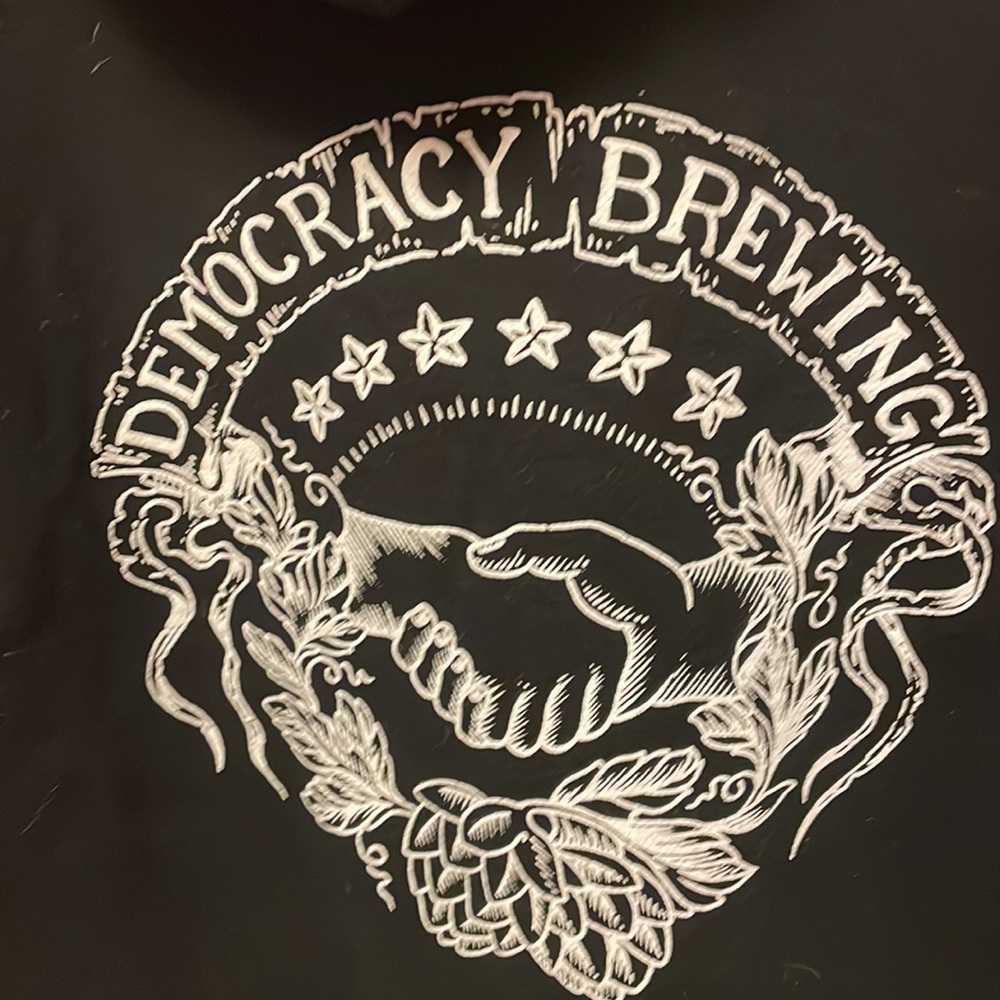 Democracy brewing hooded sweatshirt large beer hops zipper hoodie black graphic